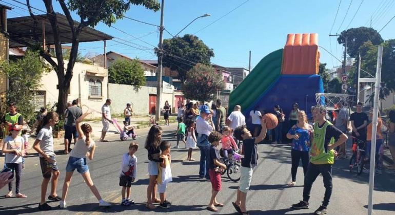 Prefeitura Incentiva Prática Esportiva de Moradores com Jogos