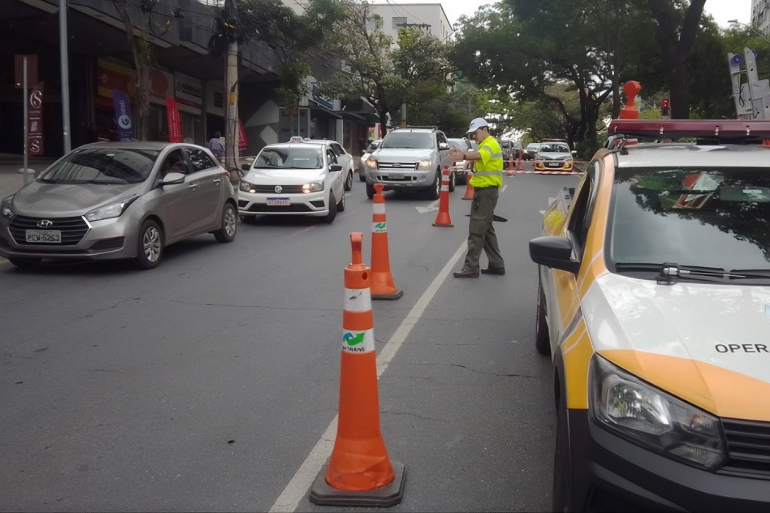 Avenida Amazonas, no Centro, será interditada para realização de obras da Copasa