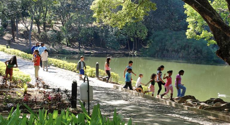 BH em Férias leva famílias referenciadas nos CRAS da cidade a espaços culturais BH em Férias leva famílias referenciadas nos CRAS da cidade a espaços culturais
