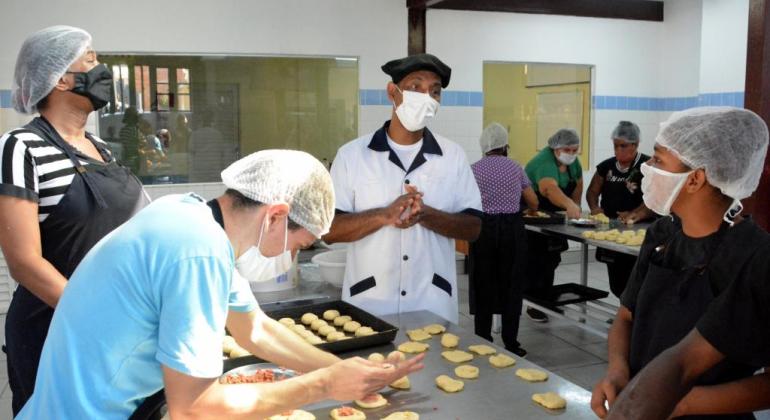 Inscrições abertas para cursos de gastronomia com foco em panificação e confeitaria