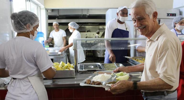 O Conselho é um órgão colegiado que atua no âmbito das políticas públicas, planos e programas ligados à segurança alimentar 