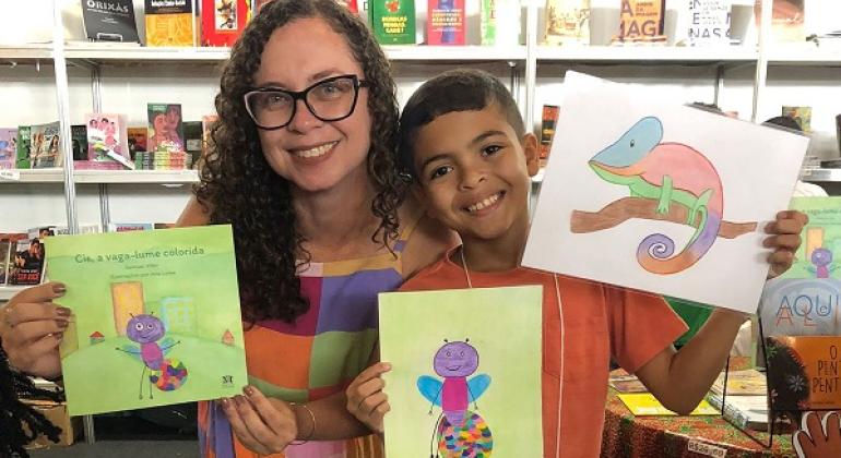 Webinários com autores dos Kits Literários 2025 estimulam a leitura nas escolas municipais