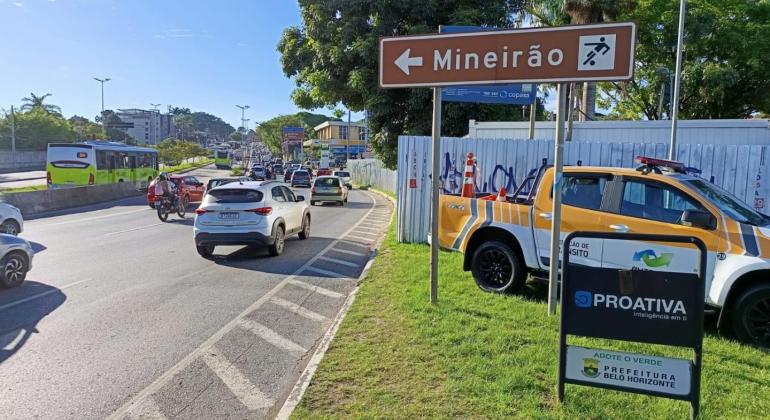 Liberação da Avenida Otacílio Negrão de Lima com Alameda das Latânias, Pampulha