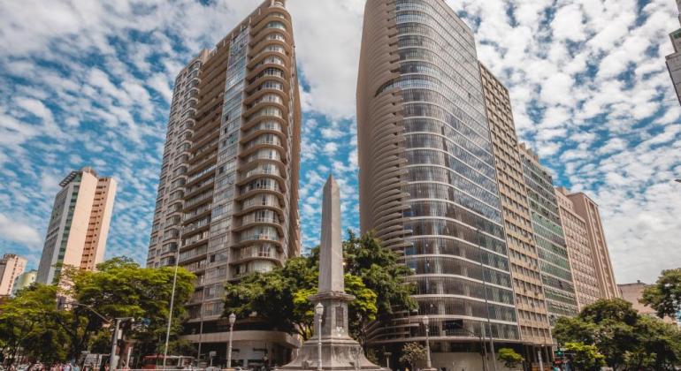 Belotur publica mais um edital de subvenção do Belo Horizonte 4 Estações Imagem de prédios no centro da capital