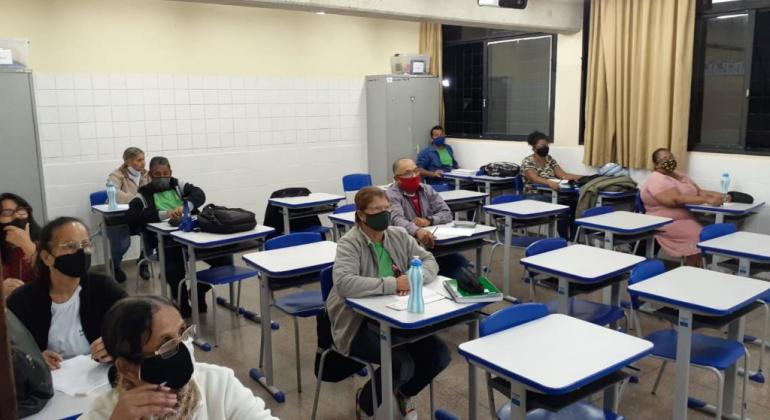 Prefeitura oferece ensino para Jovens e Adultos (EJA) de toda a capital Prefeitura oferece ensino para Jovens e Adultos (EJA) de toda a capital
