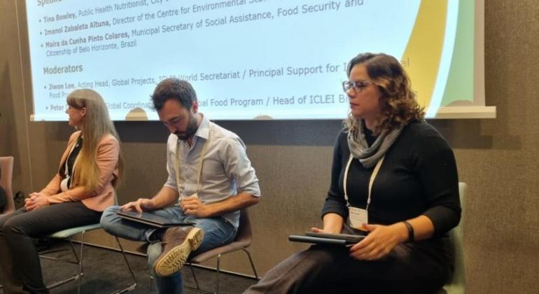 Secretária municipal apresenta política de alimentação escolar em congresso Secretária municipal apresenta política de alimentação escolar em congresso