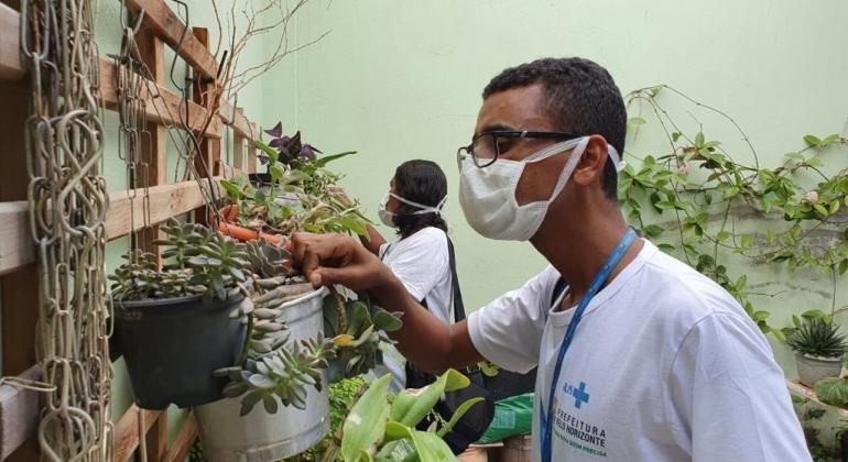 PBH retoma visitas noturnas para vistoria de combate ao Aedes aegypti PBH retoma visitas noturnas para vistoria de combate ao Aedes aegypti