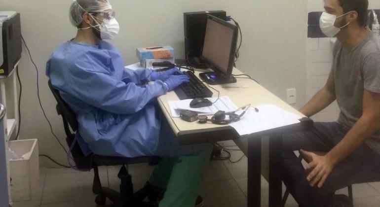 Prefeitura de Belo Horizonte promove ações para alertar sobre a Tuberculose Paciente se consulta na rede municipal de Saúde de BH