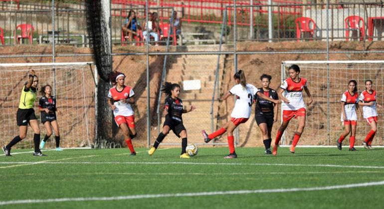 Copa Centenário inicia os jogos de mais uma categoria neste domingo