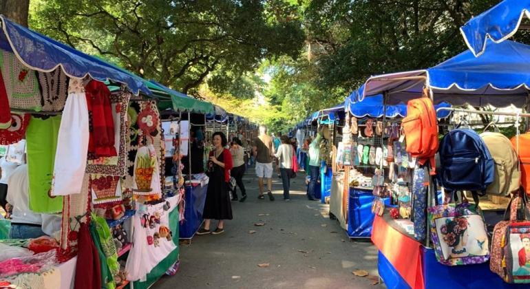 Feira da Economia Solidária participará da Virada Cultural em dois pontos de BH Feira da Economia Solidária participará da Virada Cultural em dois pontos de BH