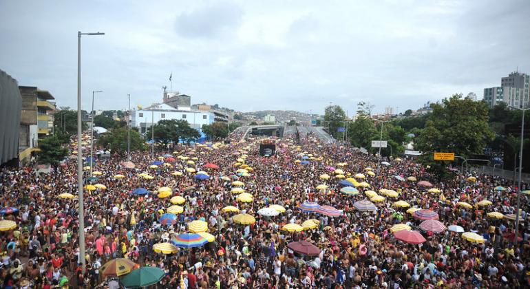 Foliões curtindo o carnaval de Belo Horizonte