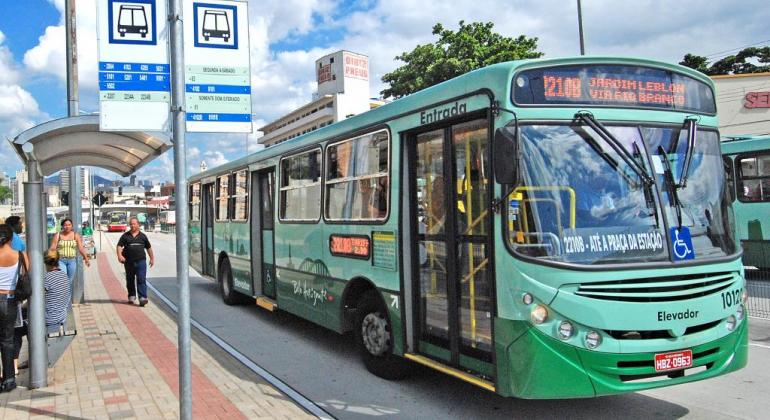 Imagem de ônibus da Prefeitura de Belo Horizonte