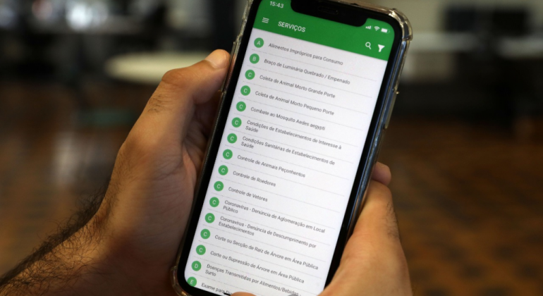 PBH moderniza serviços on-line da BHTrans para melhorar experiência do usuárioPBH moderniza serviços on-line da BHTrans para melhorar experiência do usuário APP da PBH aberto no celular