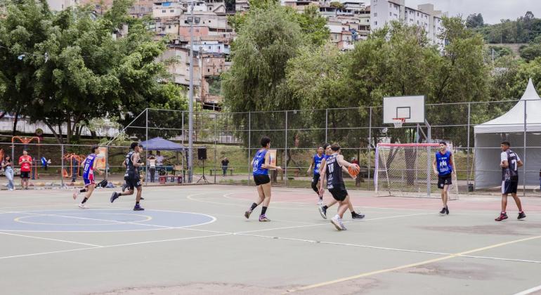 Bora Jogar + Basquete passa por ajustes em horários e locais das aulas gratuitas
