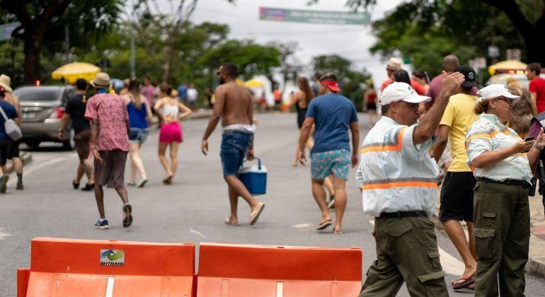 Operação de trânsito para os eventos de ensaio de Carnaval 