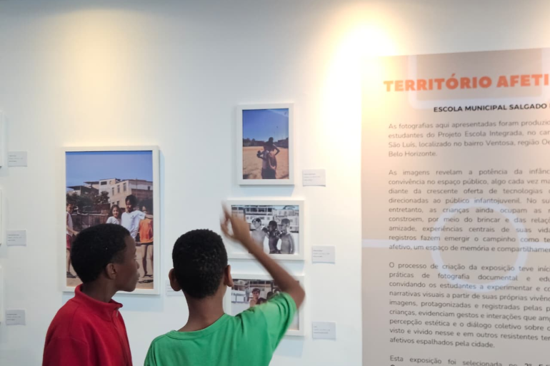 Nova exposição de estudantes na galeria de arte do CEI Imaculada promove reflexões sobre pertencimento e território Nova exposição de estudantes na galeria de arte do CEI Imaculada promove reflexões sobre pertencimento e território