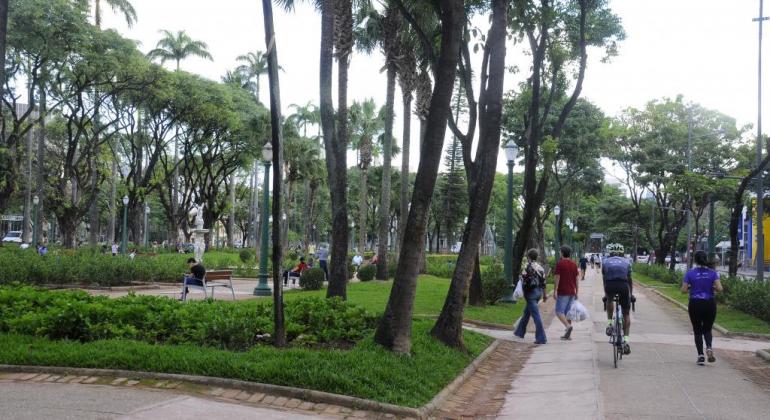 Prefeitura regulamenta uso de espaço público para atividades esportivas em grupo Prefeitura regulamenta uso de espaço público para atividades esportivas em grupo