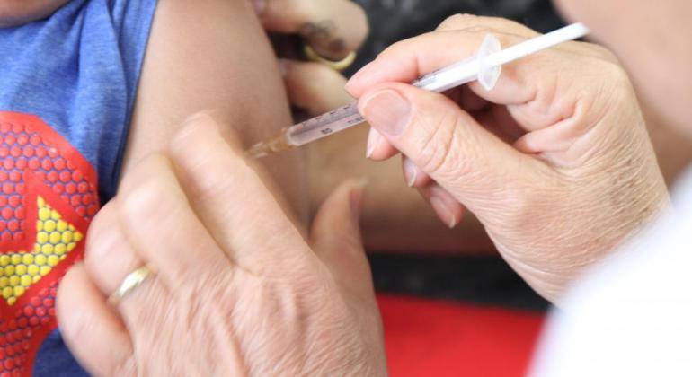 Campanha de Multivacinação para crianças e adolescentes será prorrogada em BH Campanha de Multivacinação para crianças e adolescentes será prorrogada em BH