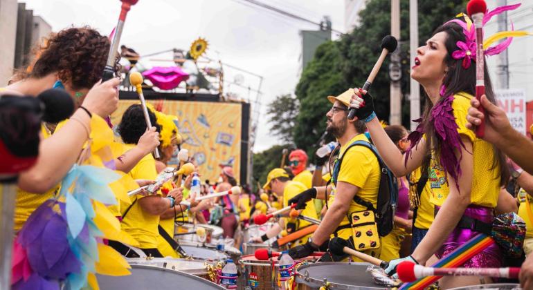 PBH publica edital de auxílio financeiro para Blocos de Rua do Carnaval 2025