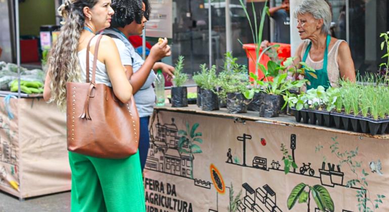 PBH publica lista de feirantes selecionados para a comercialização de alimentos 