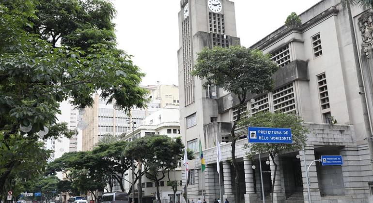 PBH encaminha à Câmara projeto de lei para reajuste salarial dos servidores