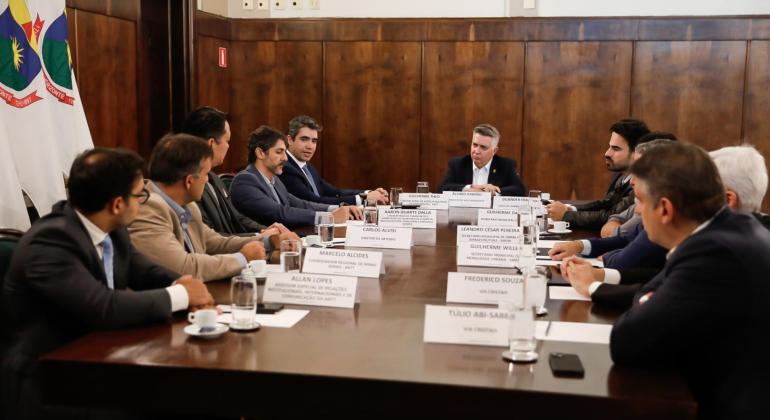 Álvaro Damião reúne-se com ANTT, governo de Minas e Via Cristais para discutir obras no Novo Anel
