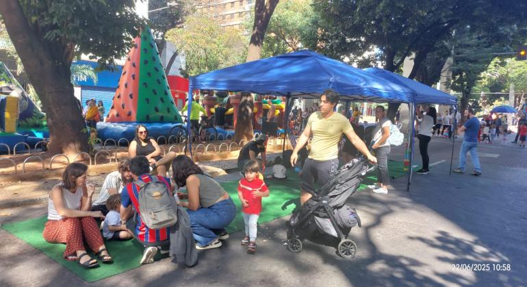 A Rua é Nossa promove encontro de carros antigos