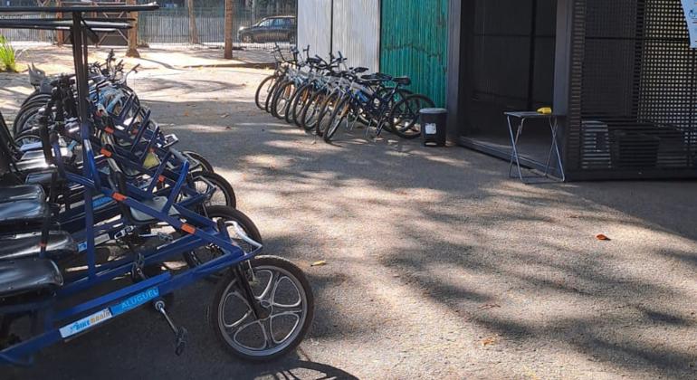 Parque Municipal disponibiliza bicicletas e triciclos para esporte e lazer