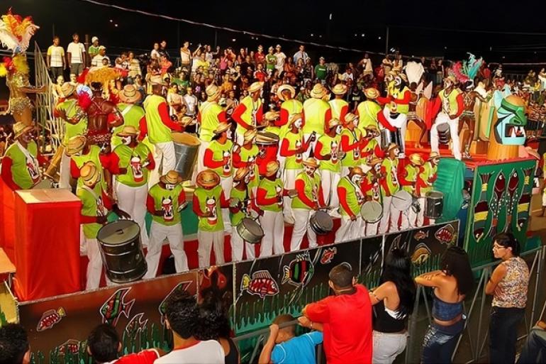 Operação de trânsito para os desfiles de escolas de samba e blocos caricatos