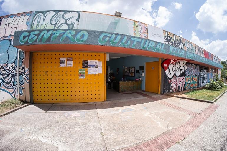 Centros Culturais do Barreiro celebram o patrimônio e a memória com programação especial em agosto Foto mostra entrada do Centro Cultural do Barreiro