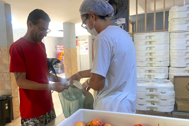 Cozinha Comunitária Cabana do Pai Tomás celebra 3 anos com mais de 88 mil refeições servidas