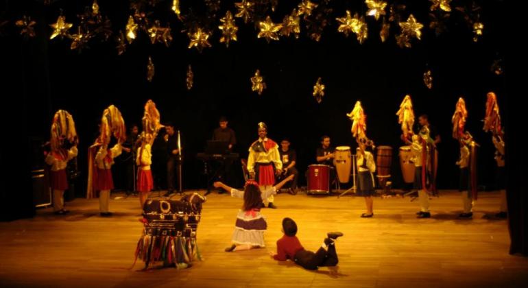 Espaço Cênico Yoshifumi Yagi/Teatro Raul Belém Machado recebe o espetáculo Festa ao menino Deus Espaço Cênico Yoshifumi Yagi/Teatro Raul Belém Machado recebe o espetáculo Festa ao menino Deus