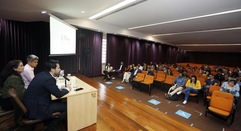 Prefeitura de Belo Horizonte promove reunião com assessores parlamentares sobre emendas impositivas