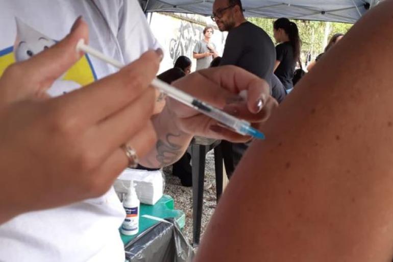 PBH mantém vacinação contra HPV para pessoas de 15 a 19 anos PBH mantém vacinação contra HPV para pessoas de 15 a 19 anos