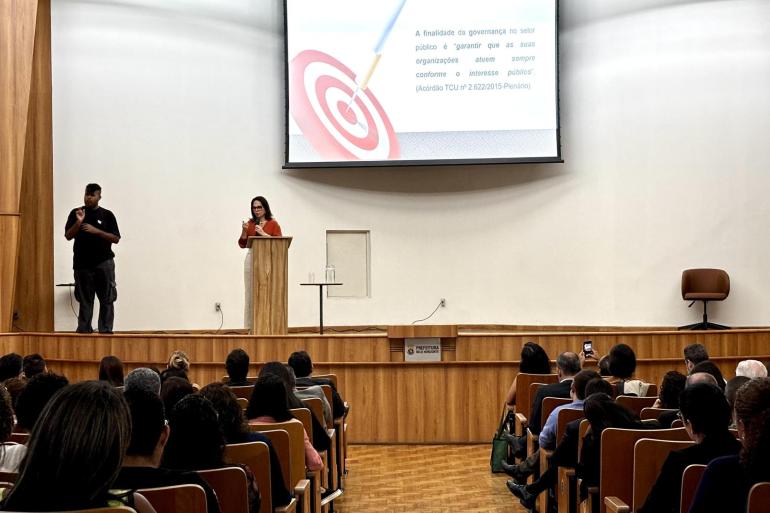 Trilhas de Aprendizagem debatem governança e planejamento das contratações públicas Trilhas de Aprendizagem debatem governança e planejamento das contratações públicas