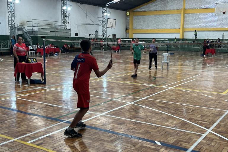 Vôlei de praia e badminton definem classificados para a etapa estadual dos Jogos Escolares