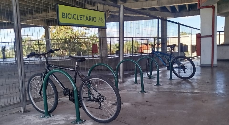 Estação Pampulha incrementa bicicletário com implantação de 30 novos paraciclos