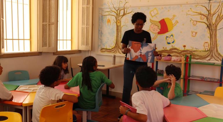 Mais de 120 professores são nomeados para as escolas da rede municipal