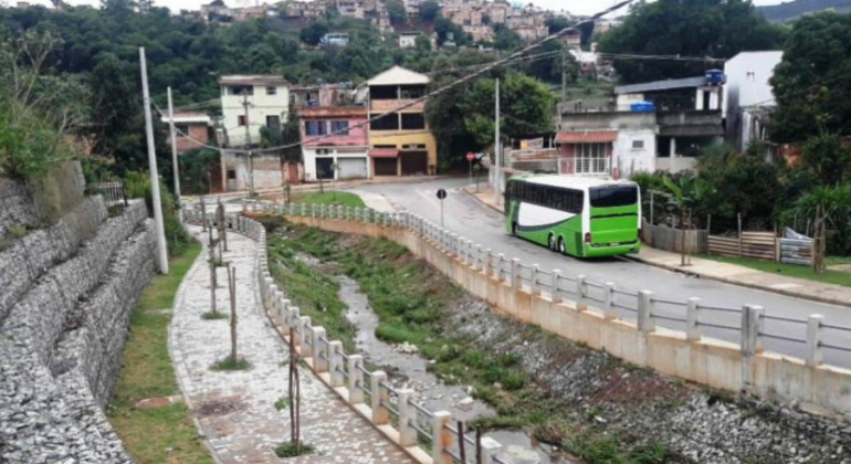 Prefeitura realiza importantes obras de prevenção a enchentes no Barreiro Prefeitura realiza importantes obras de prevenção a enchentes no Barreiro
