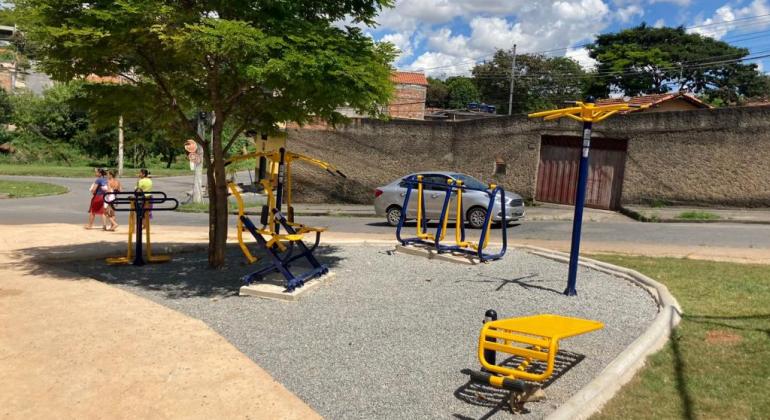 Moradores da região Norte ganham área de lazer e esporte totalmente revitalizada pela Sudecap Moradores da região Norte ganham área de lazer e esporte totalmente revitalizada pela Sudecap