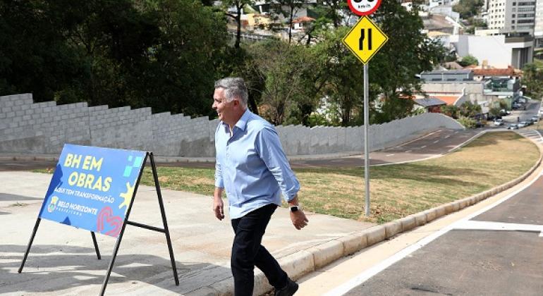 PBH entrega as obras de abertura da Rua Halley, no Bairro Santa Lúcia  PBH entrega as obras de abertura da Rua Halley, no Bairro Santa Lúcia