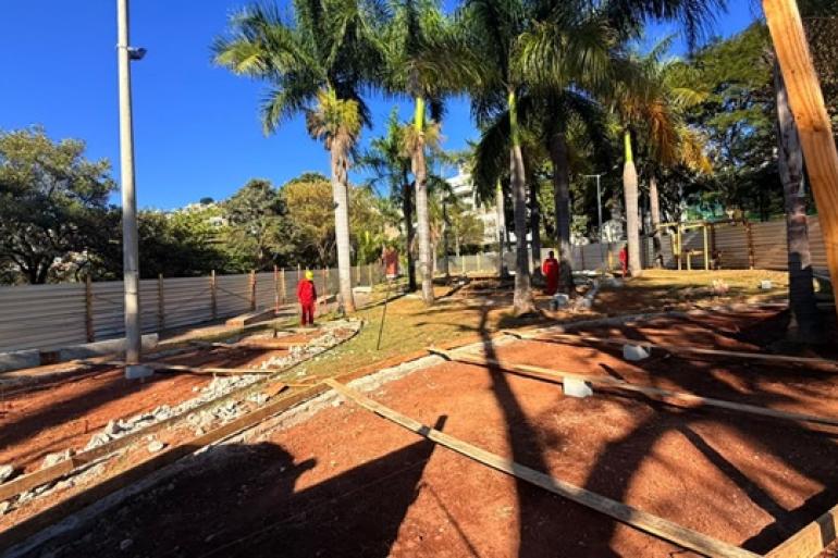 Praça da Barragem (no Parque Jornalista Eduardo Couri), que está sendo revitalizada pela PBH