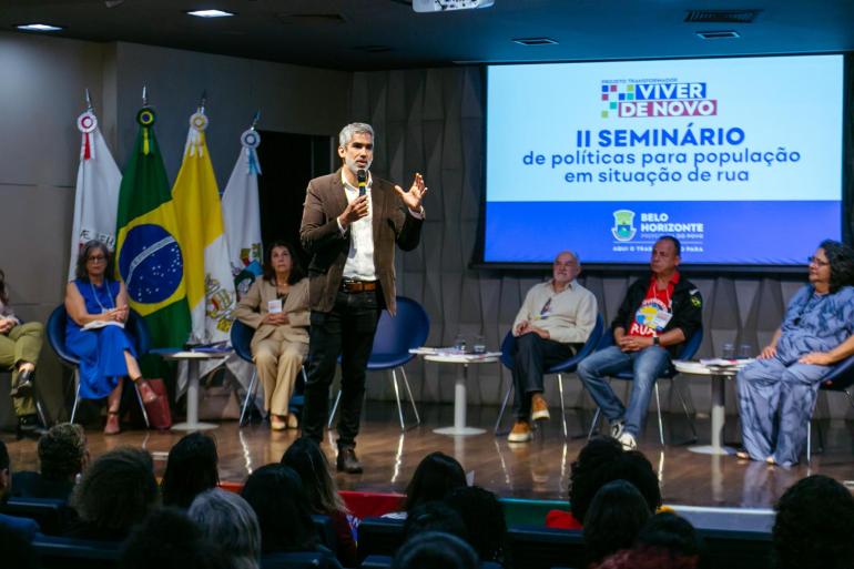 Prefeitura de Belo Horizonte lança I Plano Municipal Intersetorial de Atenção à População em Situação de Rua