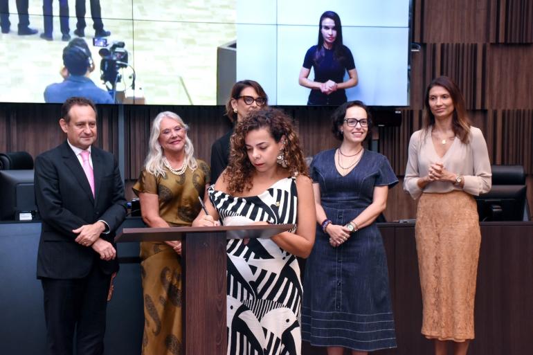 Protocolo é formalizado para funcionamento integrado da Casa da Mulher Brasileira