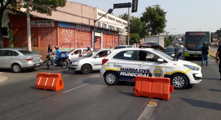  Defesa Civil de BH realiza treinamento de fechamento da avenida Vilarinho em caso de inundação