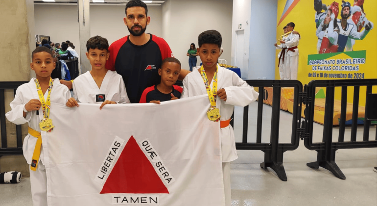 Alunos da PBH levam medalha de ouro em campeonato nacional de taekwondo