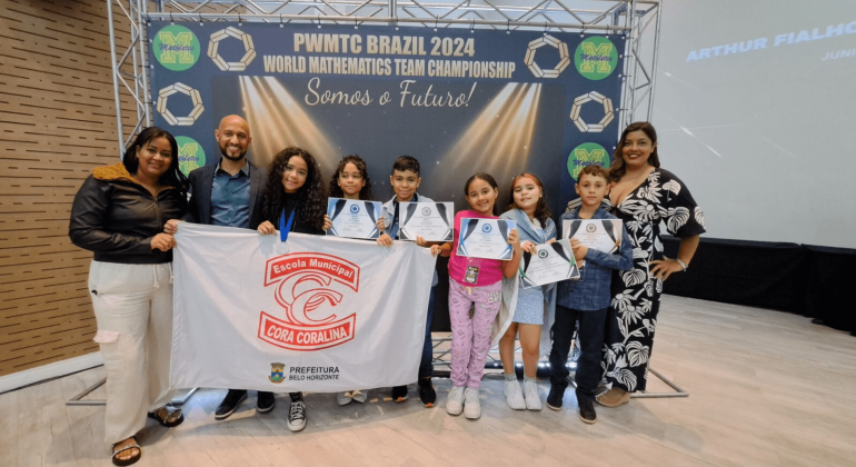 Alunos de escola da PBH participam de Olimpíada Internacional de Matemática