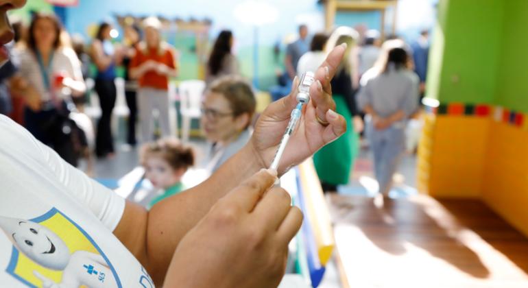 Prefeitura oferta vacina contra a gripe na rodoviária de Belo Horizonte