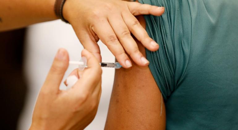 Mais de 6 mil pessoas foram vacinadas contra a gripe em BH no sábado (31 de maio)
