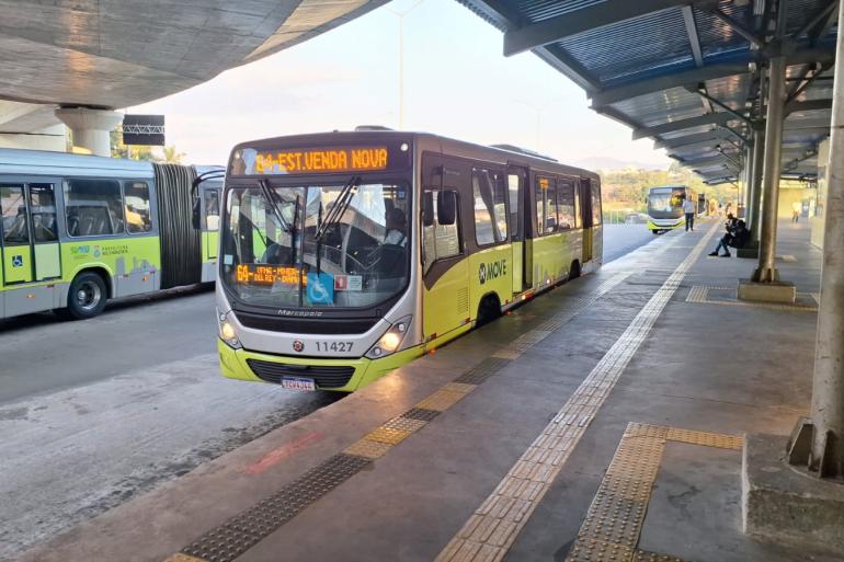 Linhas de ônibus terão horário ampliado para facilitar compras de fim de ano